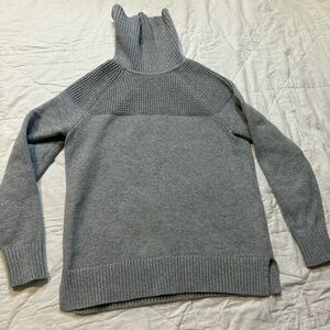 L.L.Bean Women's Pullover Turtle Neck Sweater XS